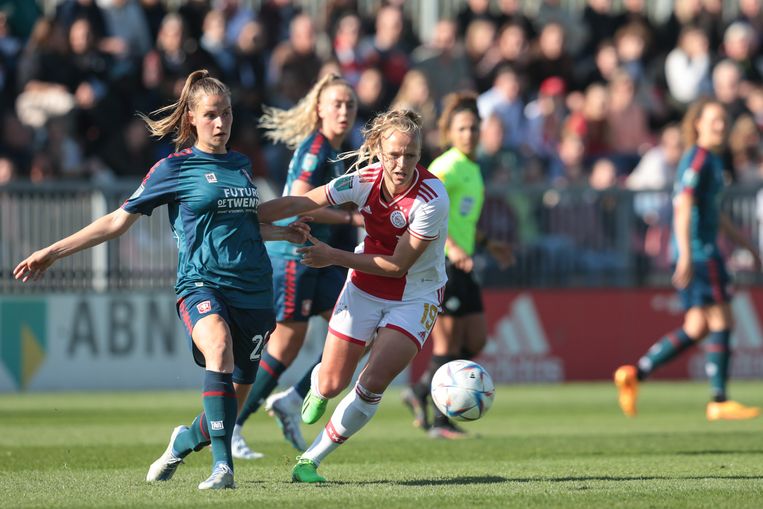 There is no insecure feeling in the women’s Eredivisie, but misconduct