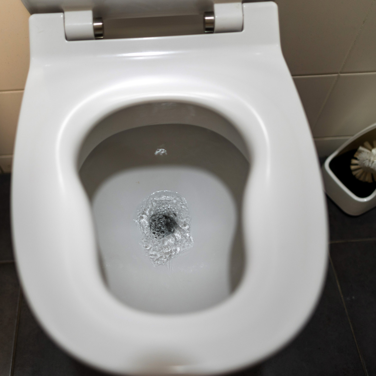 In Afas Live Kun Je Het Urinoir Niet Doorspoelen. 'Hygiënischer Dan  Ouderwetse Wc'S'