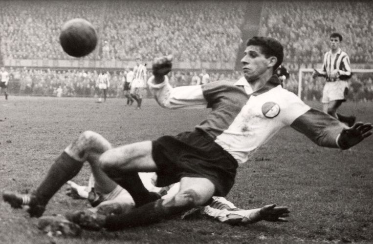 Feyenoordtopscorer Cor van der Gijp op jarige leeftijd overleden